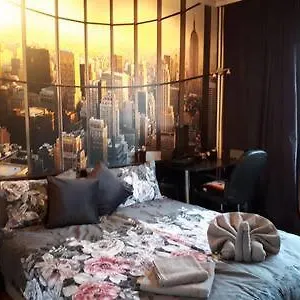 New York - Guest Near The Airport, Transport Possibility Проживание в семье